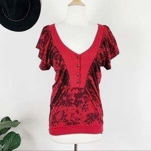 Aritzia red top